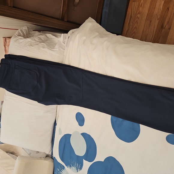 Lululemon ABC pant - Picture 6 of 7